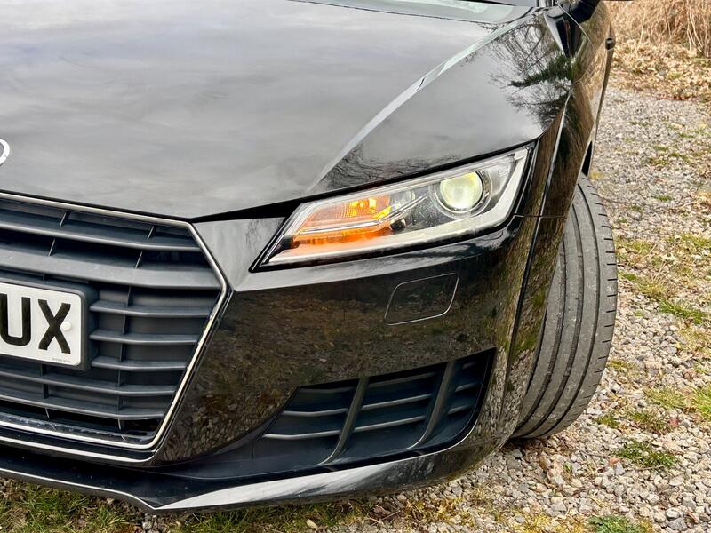 AUDI TT
