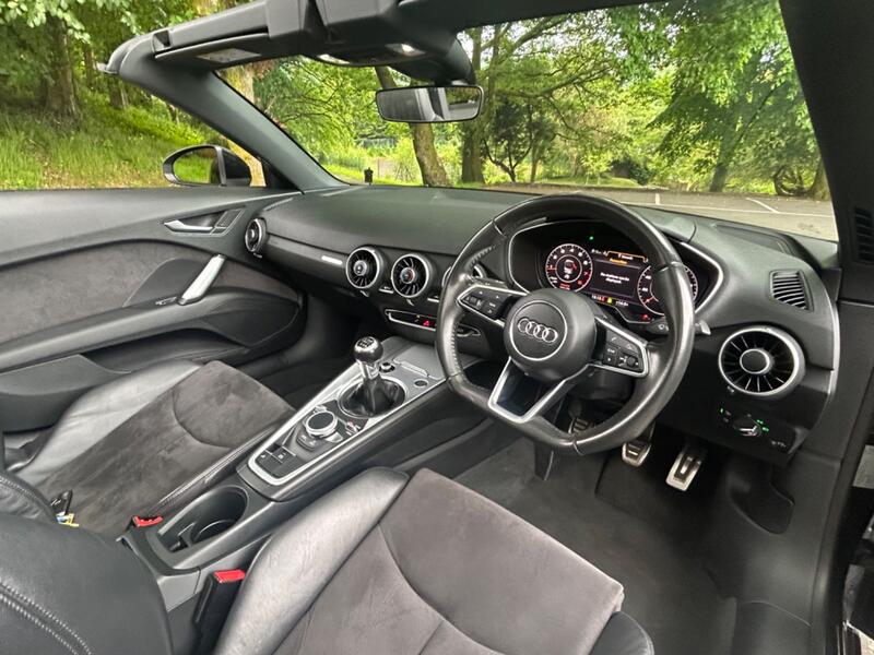 AUDI TT