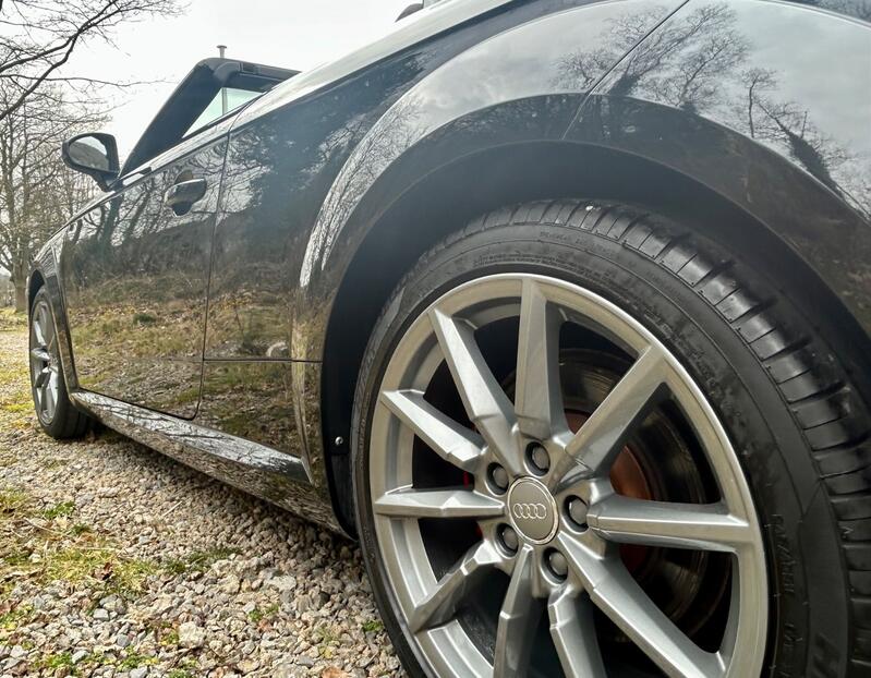 AUDI TT