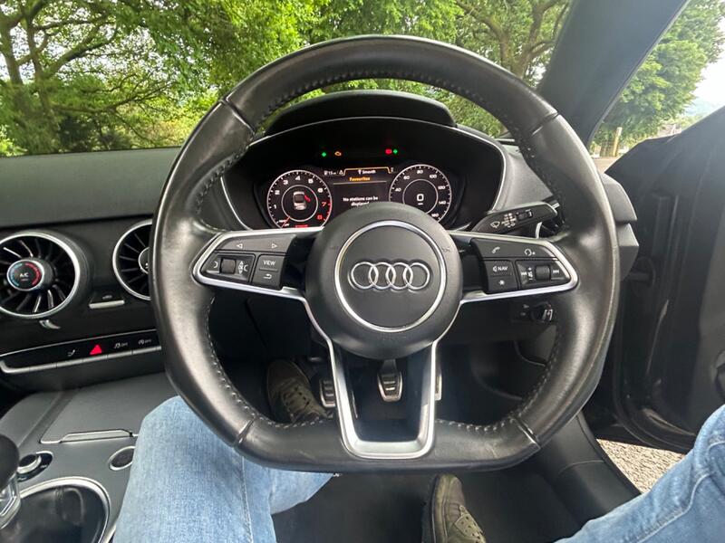 AUDI TT
