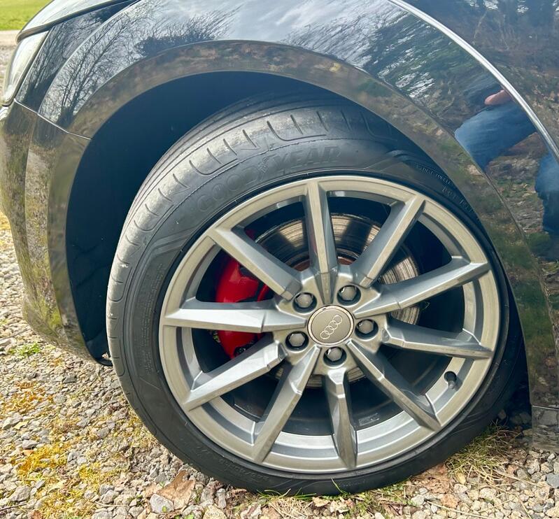 AUDI TT