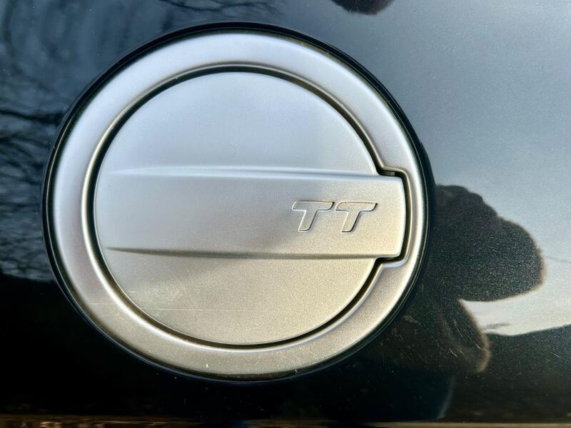 AUDI TT