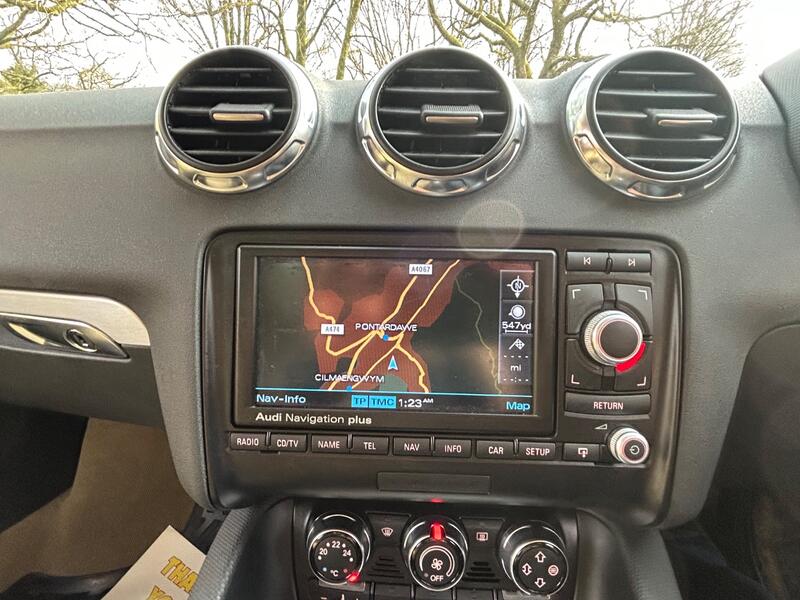AUDI TT