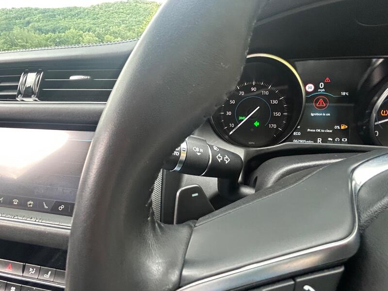 JAGUAR XF