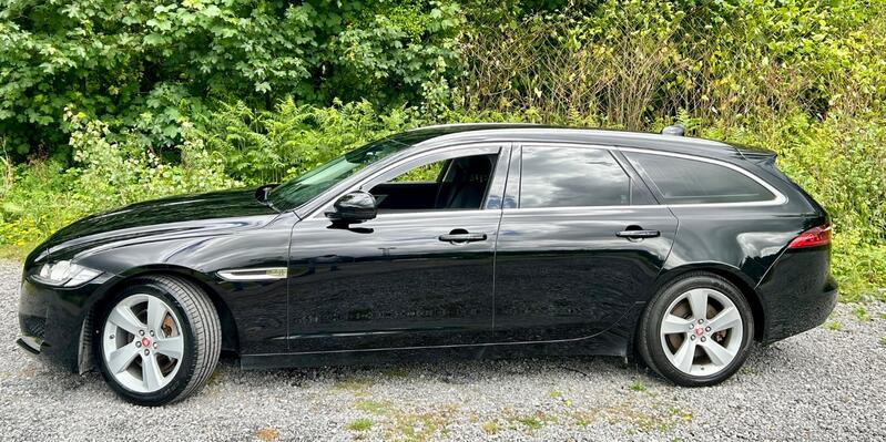 JAGUAR XF