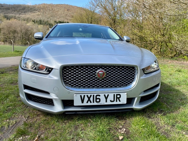 JAGUAR XE