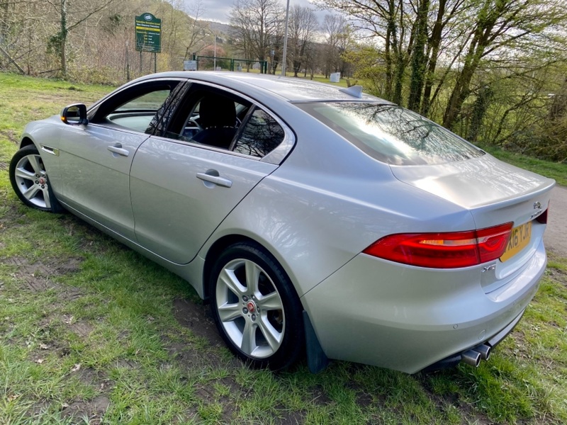 JAGUAR XE