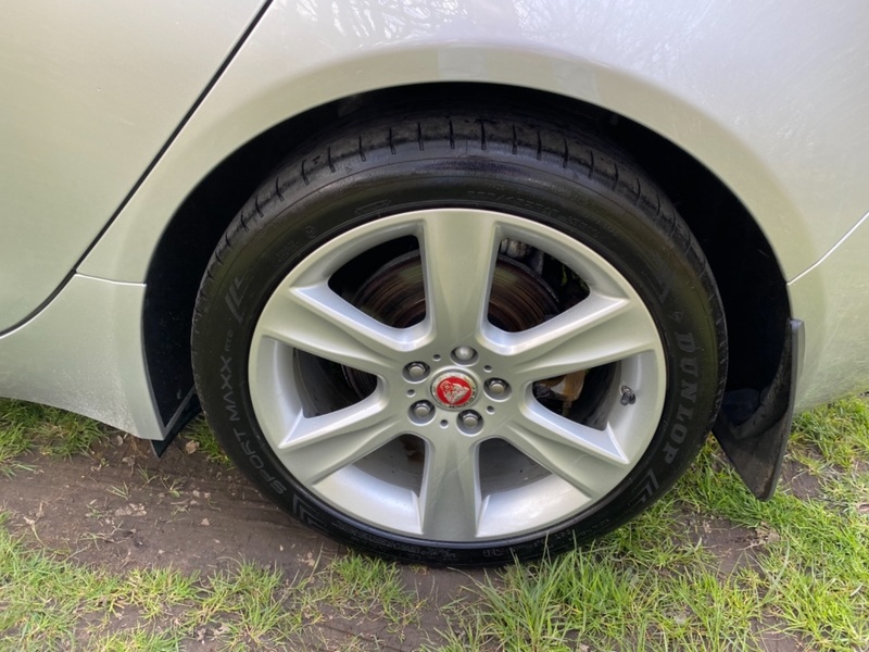 JAGUAR XE